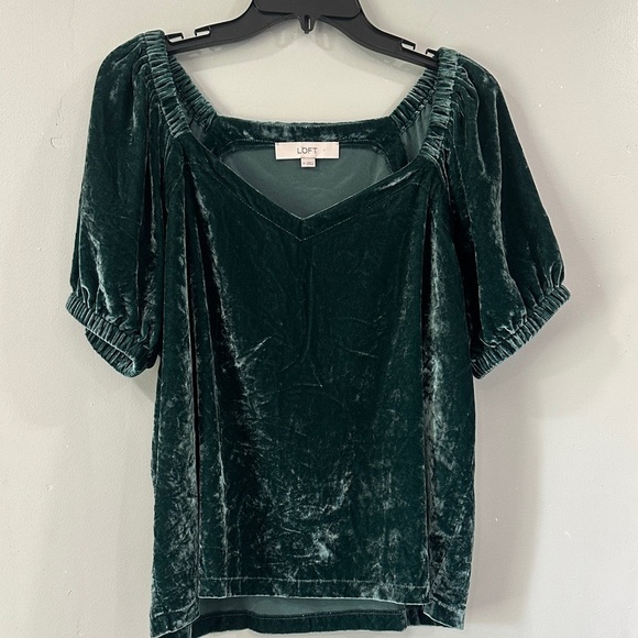 LOFT Emerald Velvet green Blouse size M puff sleeve fairy - Picture 2 of 11